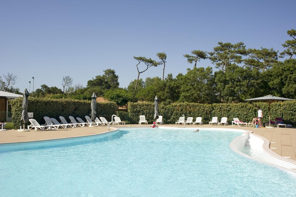 Village Vacances La Foret Des Landes タルノス エクステリア 写真
